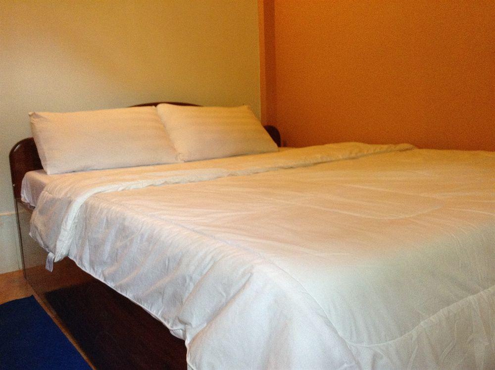The City Premium Guesthouse Siem Reap Bagian luar foto