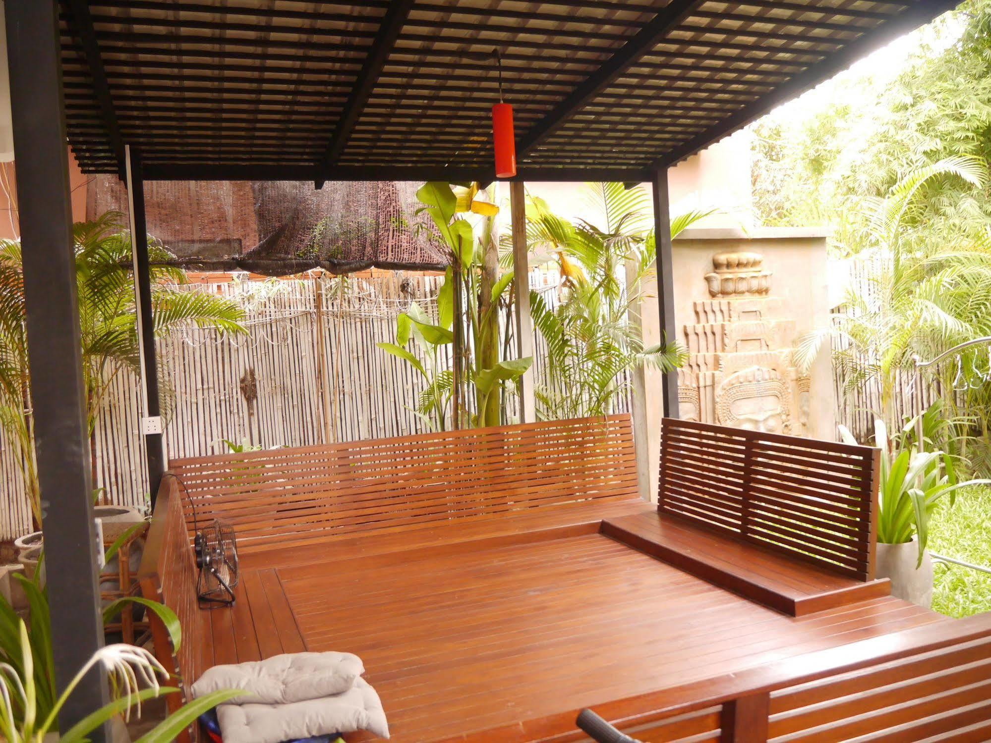 The City Premium Guesthouse Siem Reap Bagian luar foto